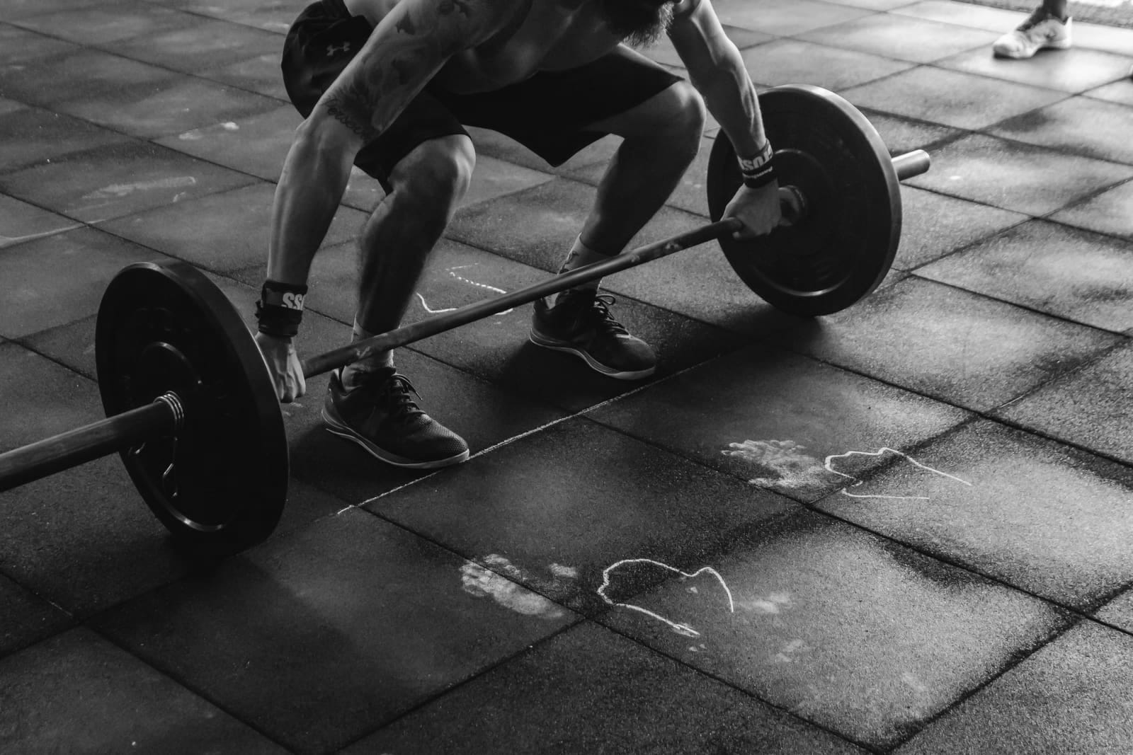 Loaded barbell squat, full foot contact